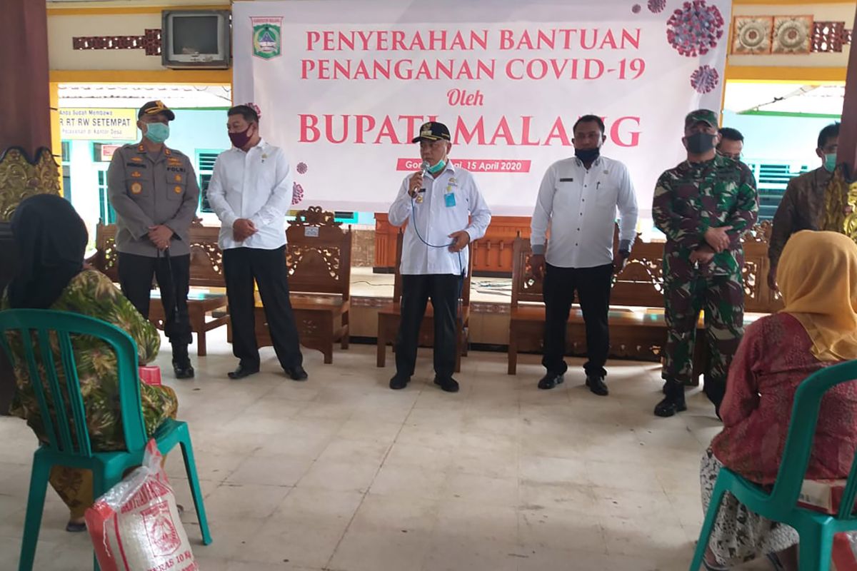 Pemkab Malang  salurkan bantuan bagi warga terdampak COVID-19