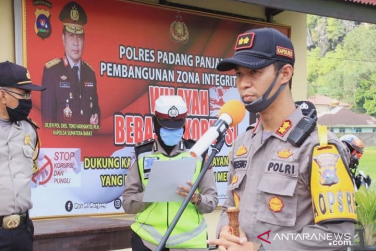 Polres Padang Panjang laksanakan patroli skala besar