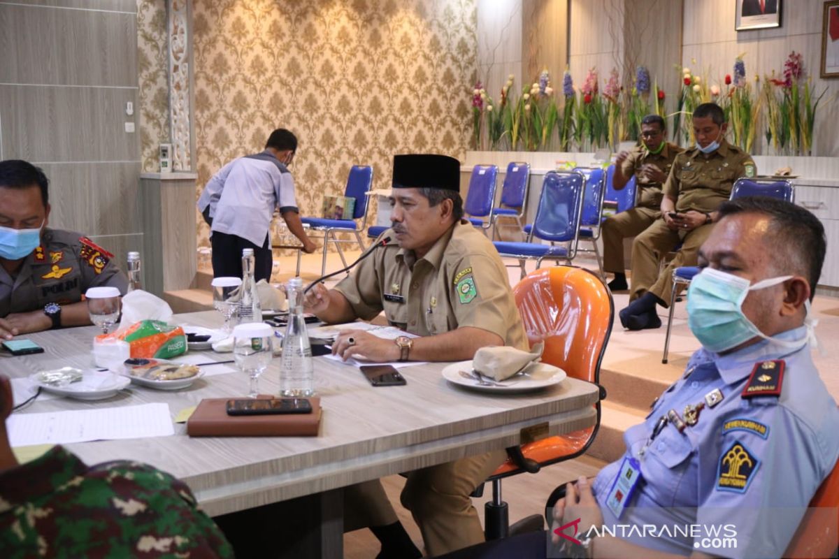 Bupati Siak dorong warga miskin ikut bimbel dan SNMPTN setelah lulus diberi beasiswa