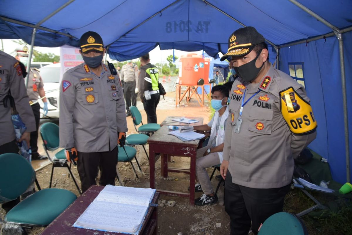 Kapolda Sumbar minta perketat pemeriksaan orang di pos perbatasan