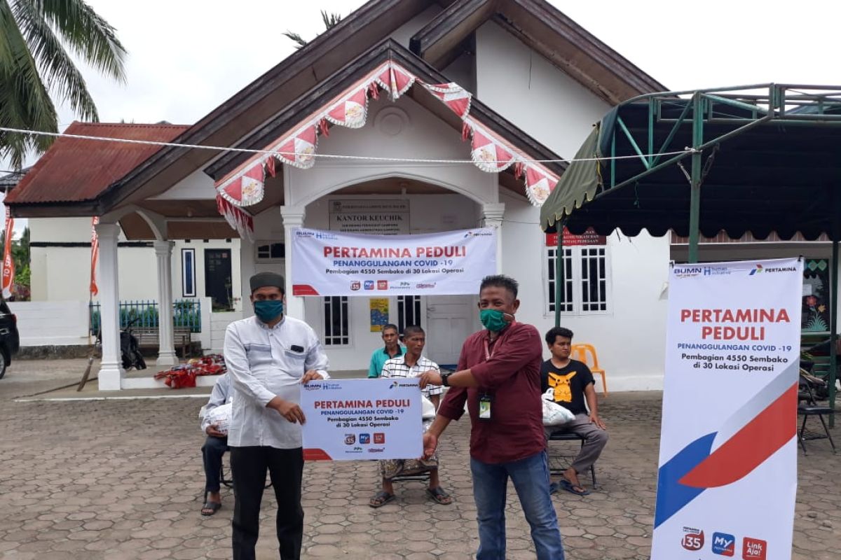 Pertamina bantu 1.050 paket sembako dan APD di Aceh