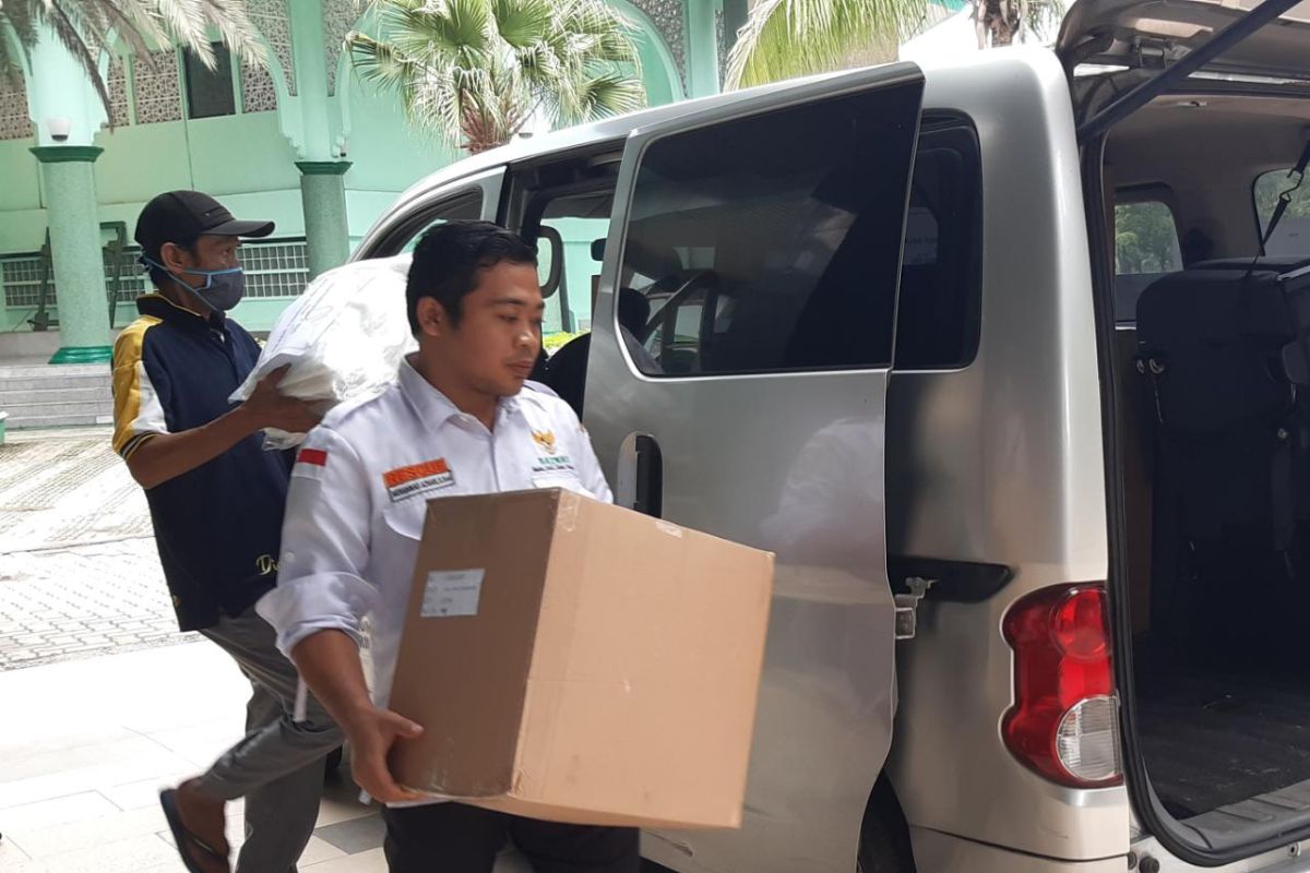 Pemkot Tangerang distribusikan 678 baju hazmat bagi tenaga medis