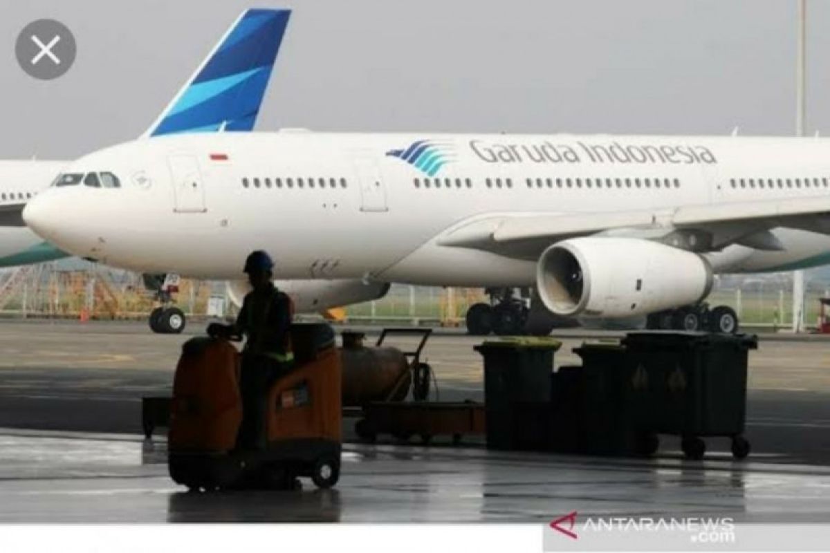 PT Garuda Indonesia potong gaji karyawan imbas COVID-19