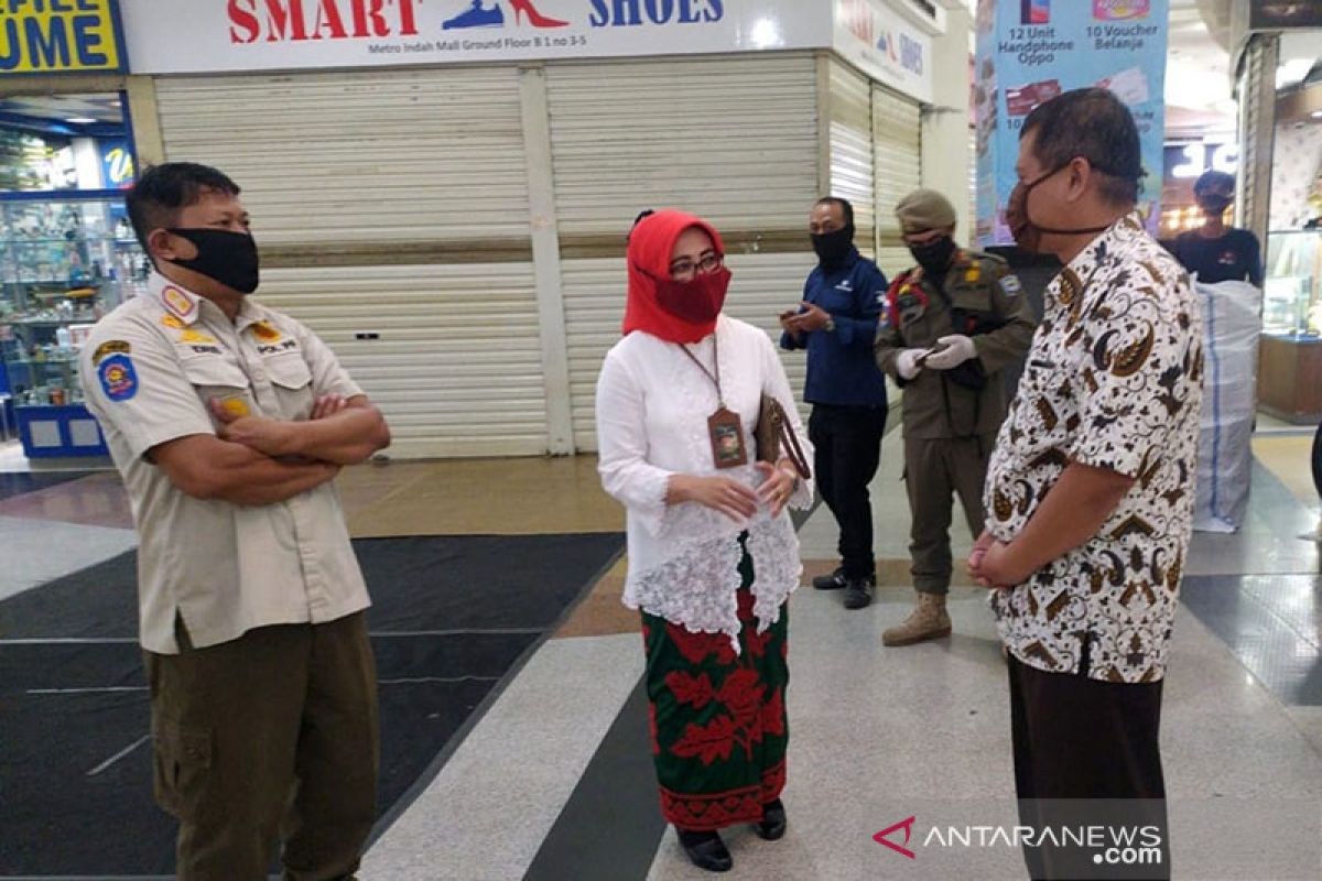 Pemkot Bandung siap cabut izin pusat perbelanjaan yang tetap buka