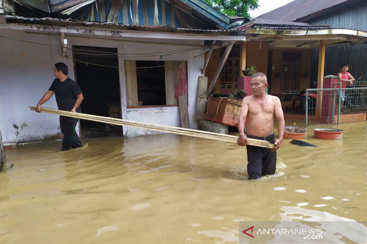 Banjir akibat curah hujan tinggi rendam dua desa di Simeulue Aceh