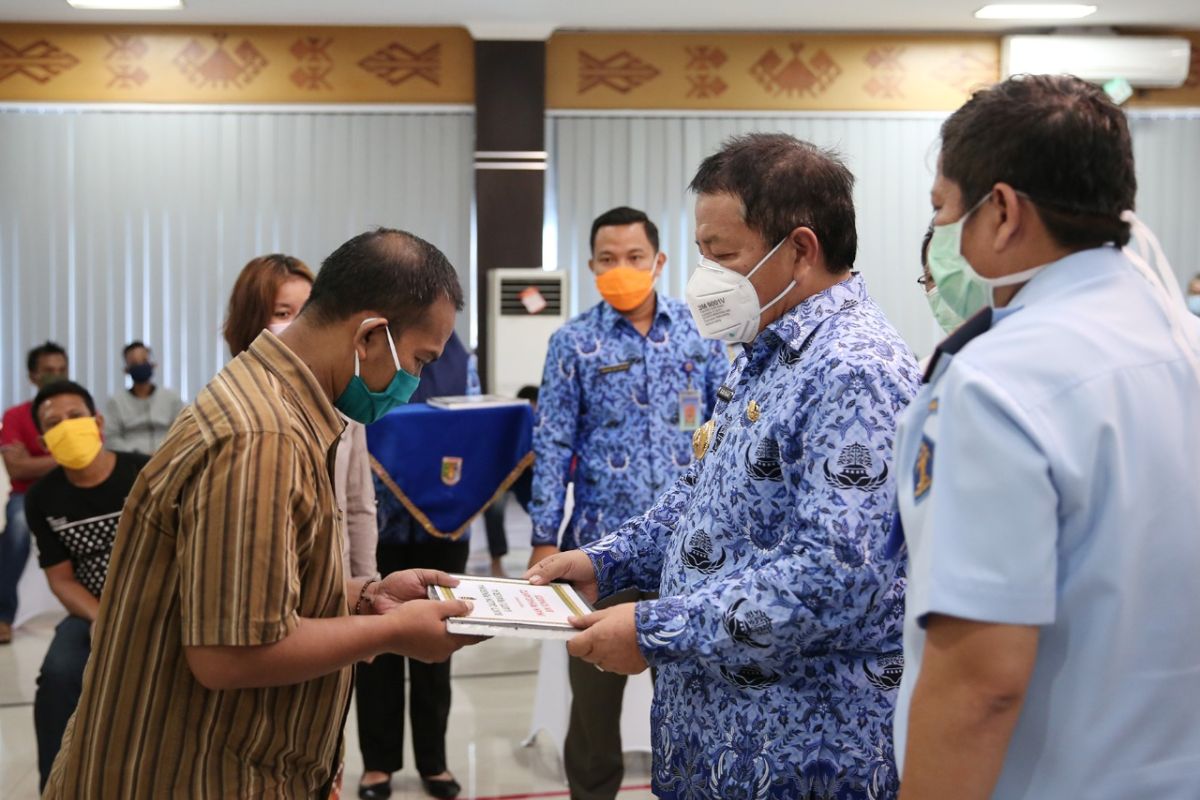 Gubernur Lampung serahkan Kartu Prakerja program asimilasi Kemenkumham