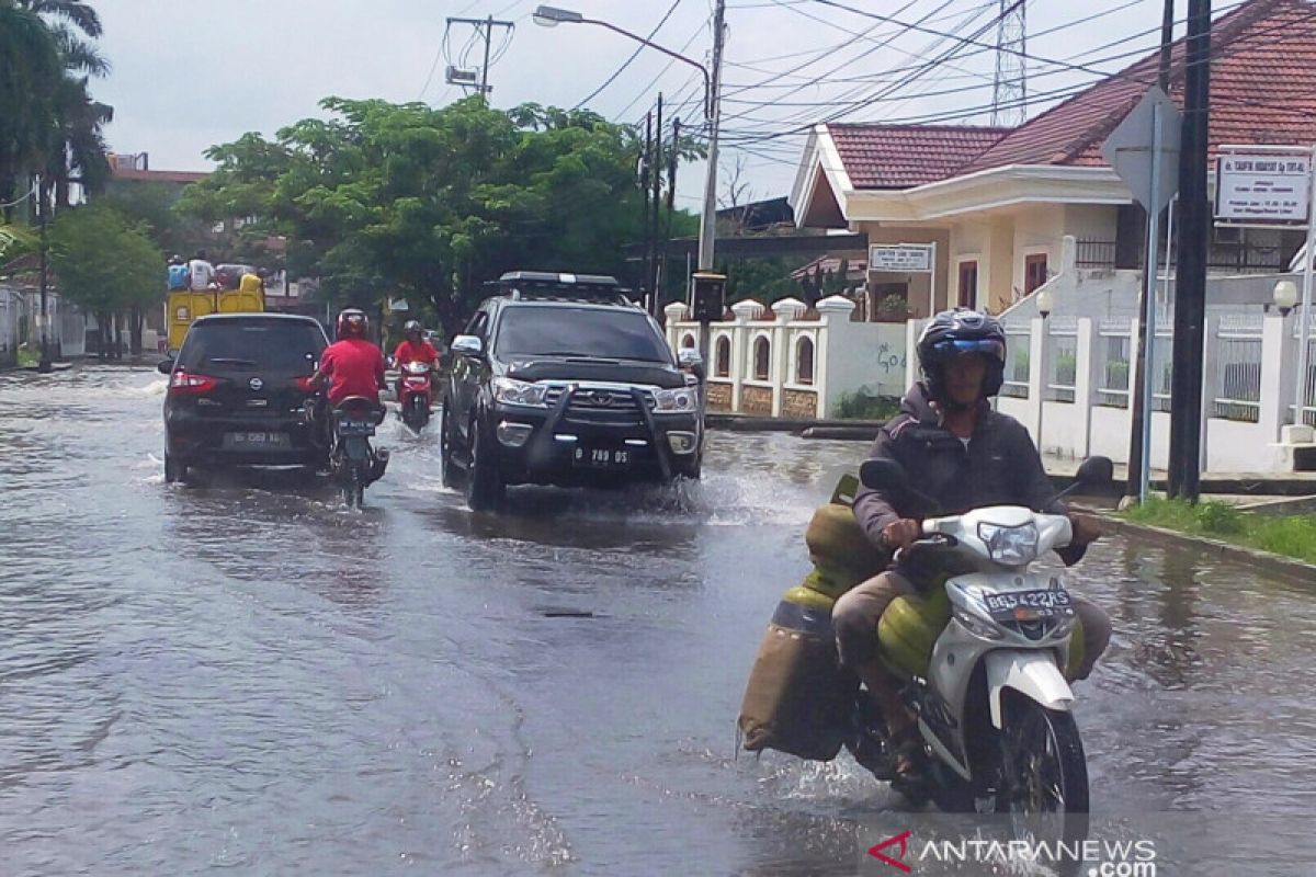 Walhi minta Pemkot Palembang serius tangani banjir, hentikan penyimpangan tata ruang