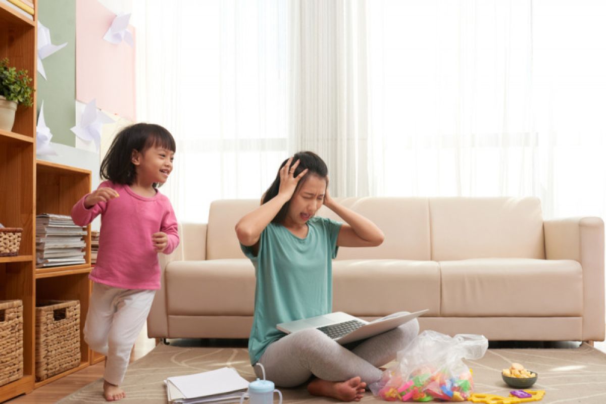 Tips lepas stres ibu dan anak saat COVID-19