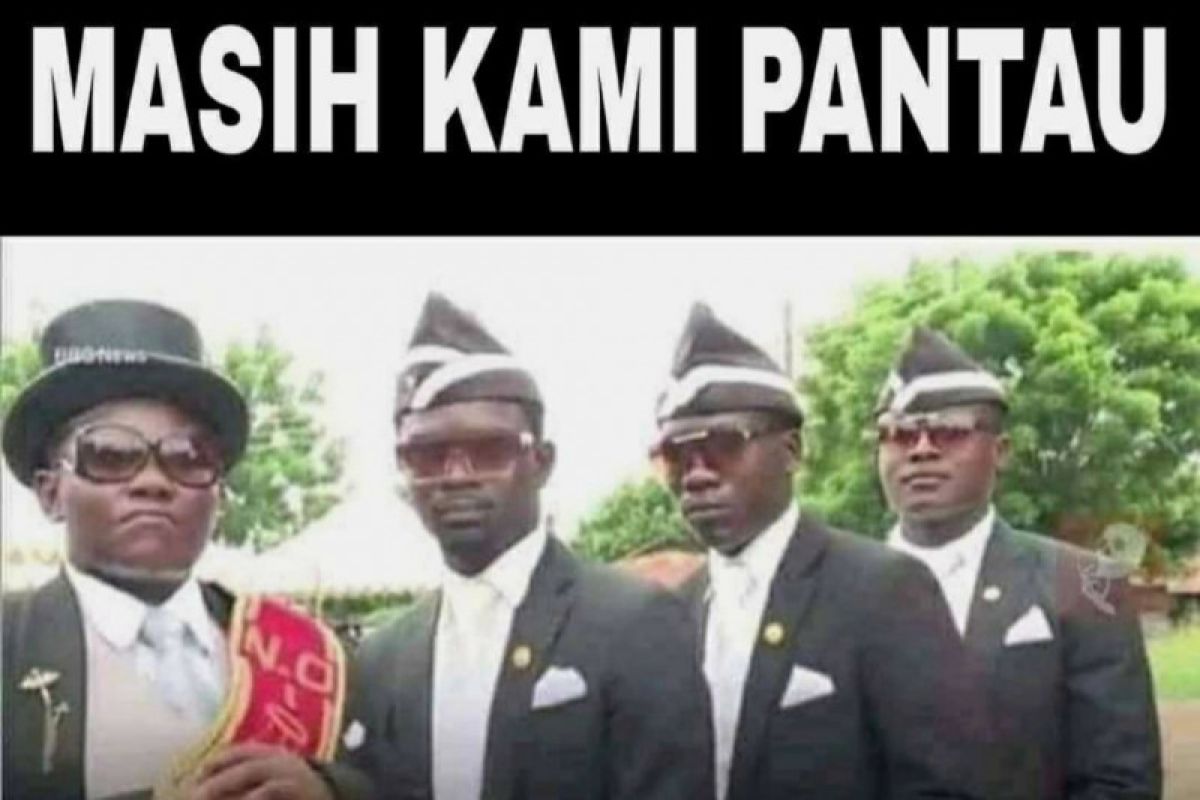 "Pallbearers Memes",  meme  penari pembawa peti mati