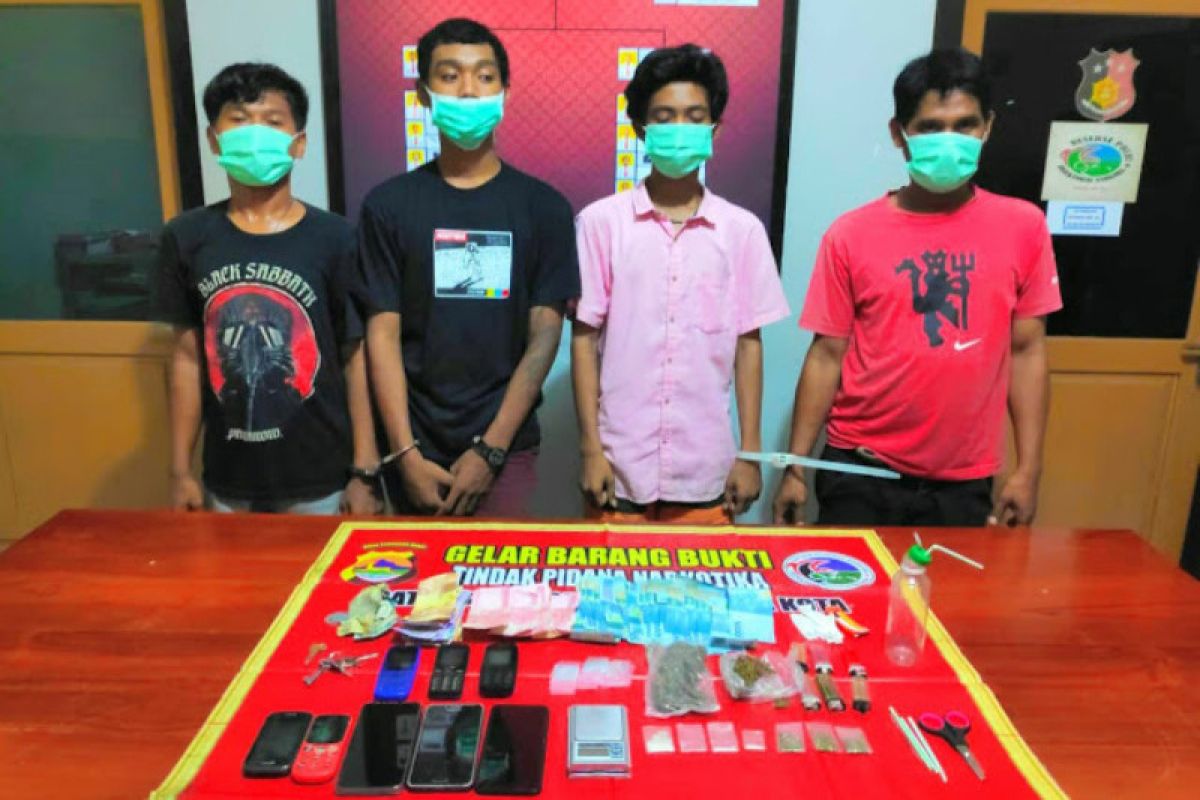 Tukang ojek dan 3 pelajar pengedar sabu dan ganja di Bima diringkus polisi