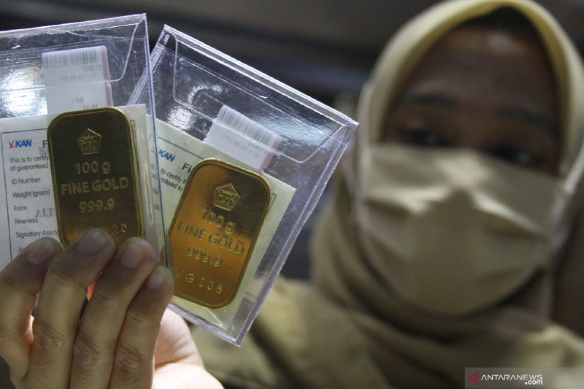 Harga emas Antam hari ini stagnan di Rp928.000