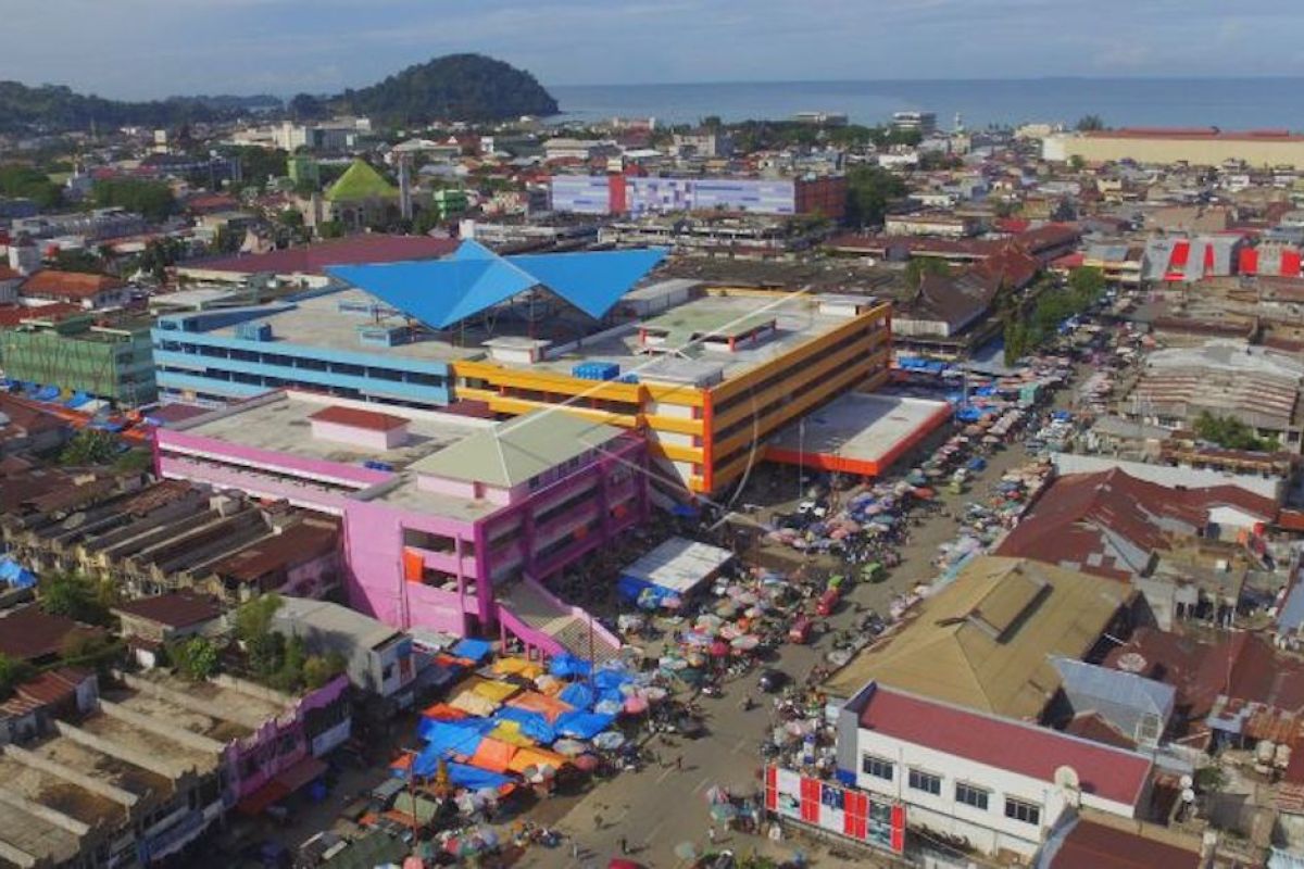 17 kasus positif corona ditemukan di Pasar Raya Padang