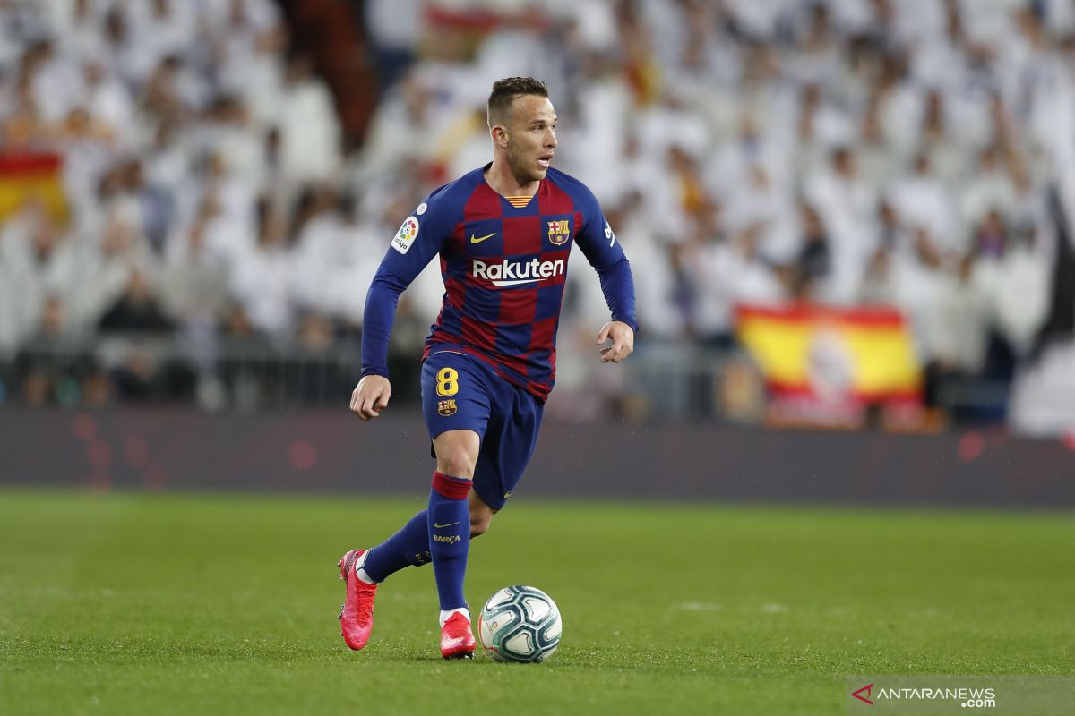 Arthur Melo tetap bertahan di Barcelona meski dilirik Inter Milan