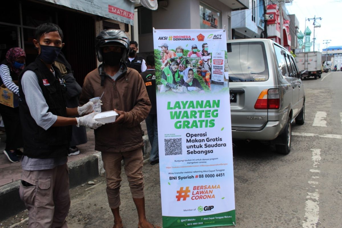 ACT-MRI Maluku gelar makan gratis untuk pekerja harian di Ambon