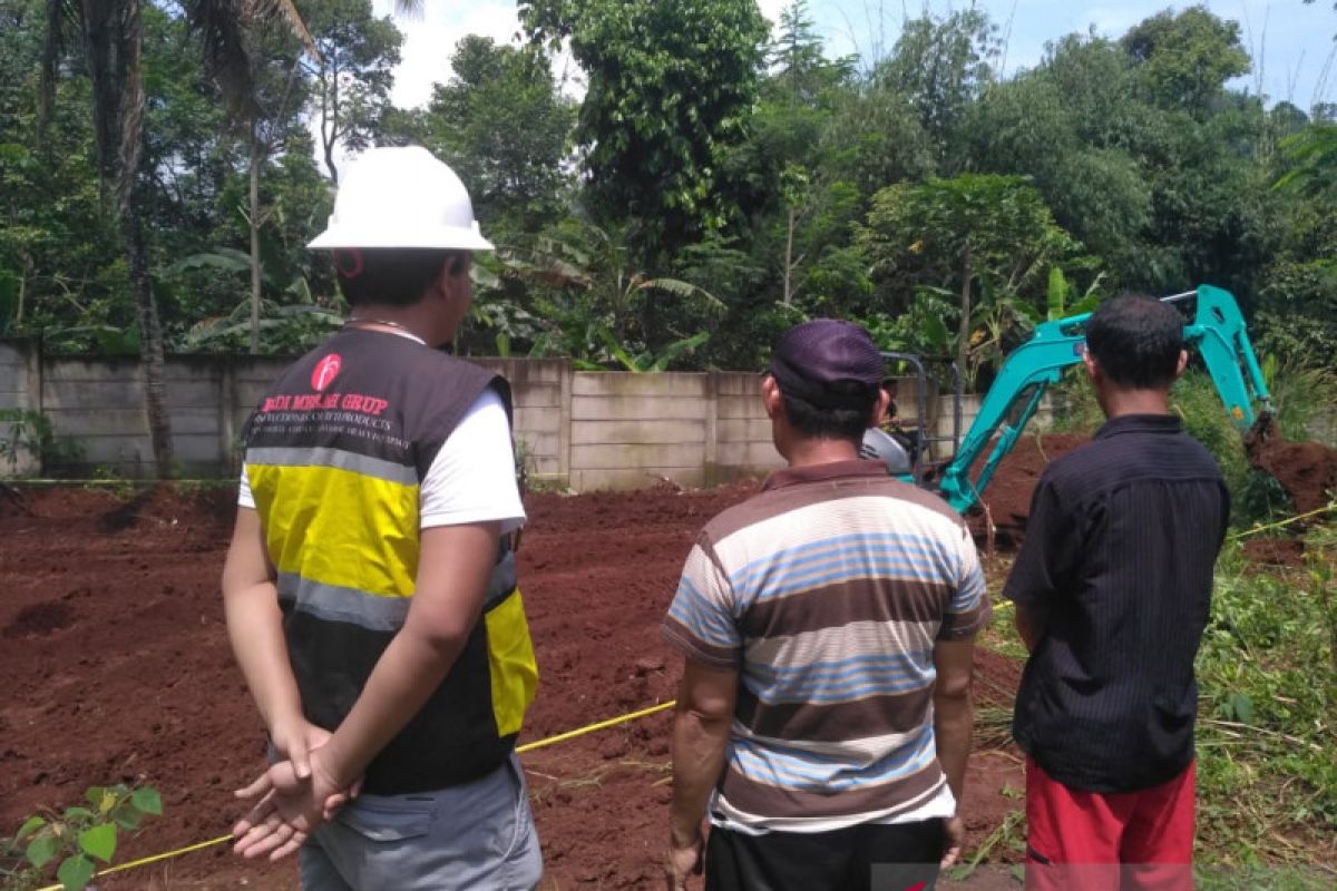 Pengusaha muda Cianjur hibahkan tanah untuk lokasi makam korban COVID-19