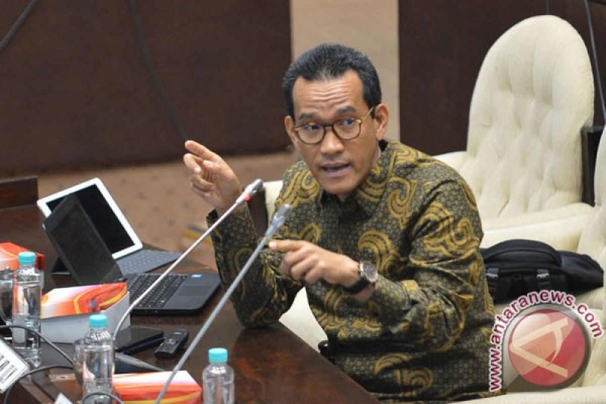 Ini cuitan Refly Harun setelah diberhentikan Menteri BUMN