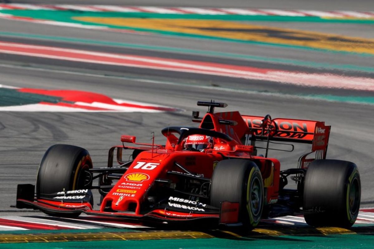 Pebalap Charles Leclerc juarai balap virtual China