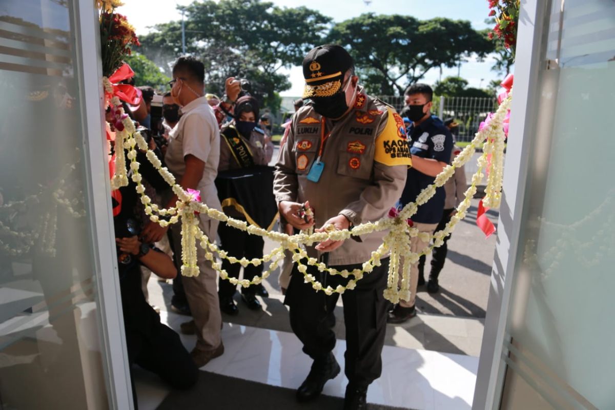 Kapolda Jatim resmikan Pos Polisi Suramadu untuk ruang observasi COVID-19