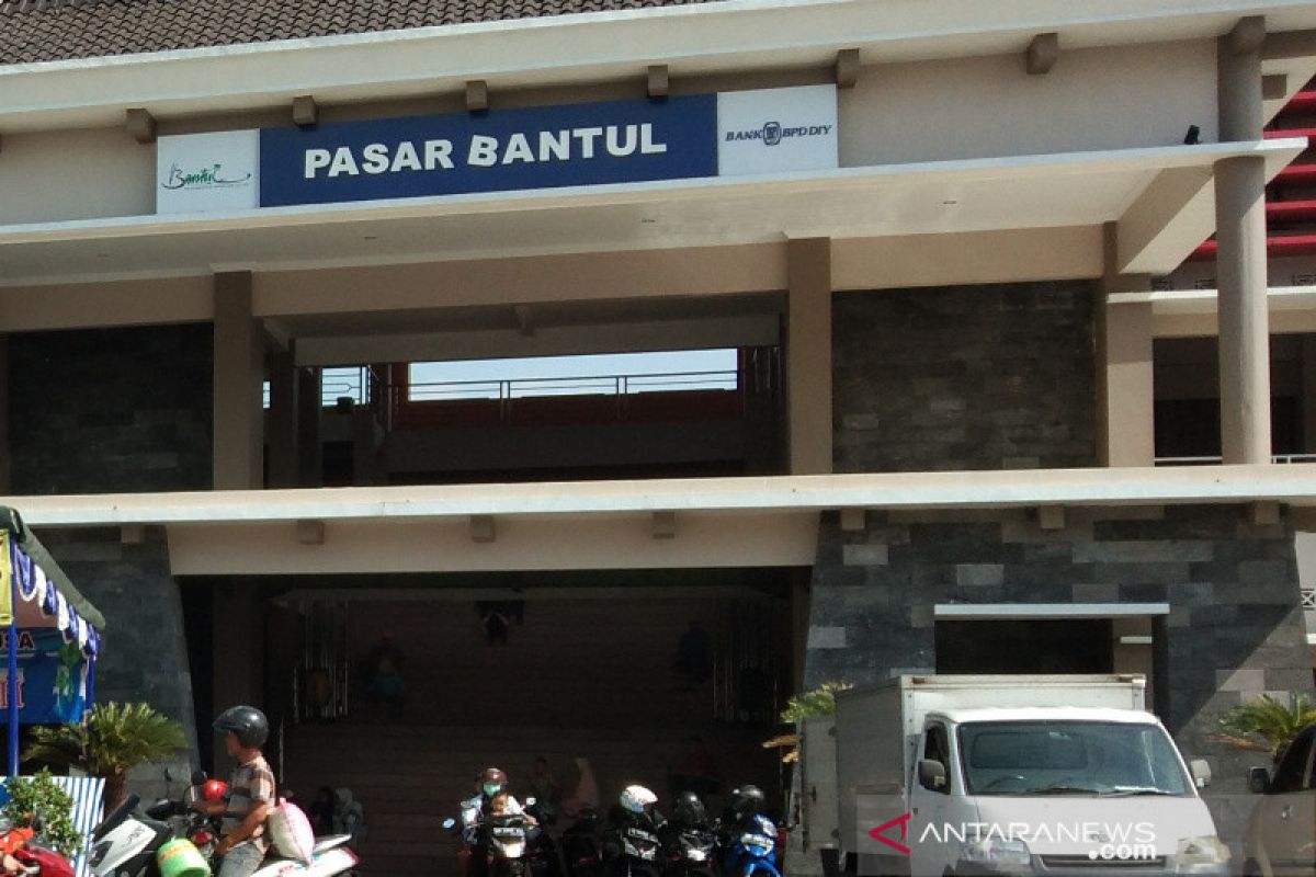 Pemkab Bantul membatasi operasional pasar rakyat minimalkan kerumunan