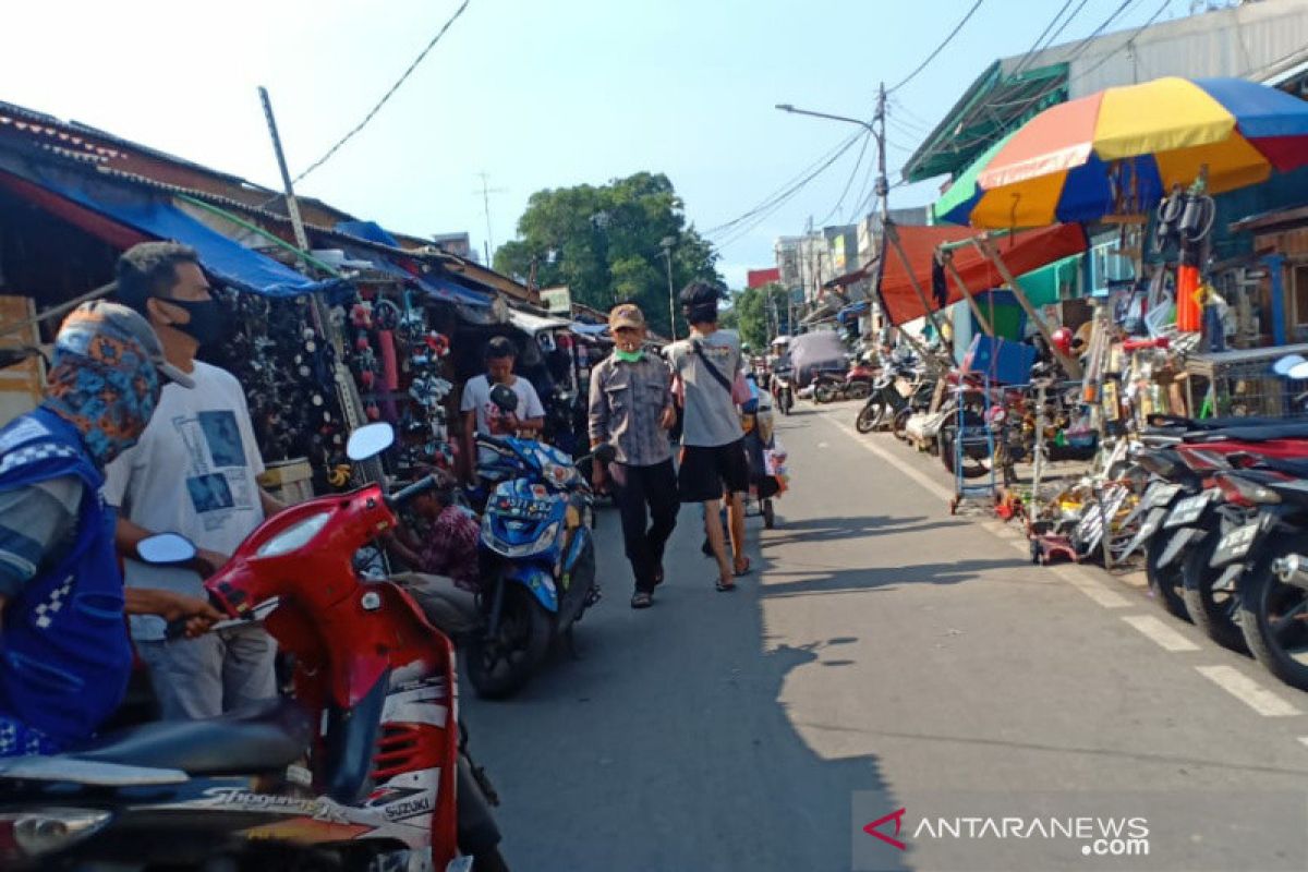 Sudin KUMKM Jakpus pastikan Pasar Poncol ditutup selama masa PSBB