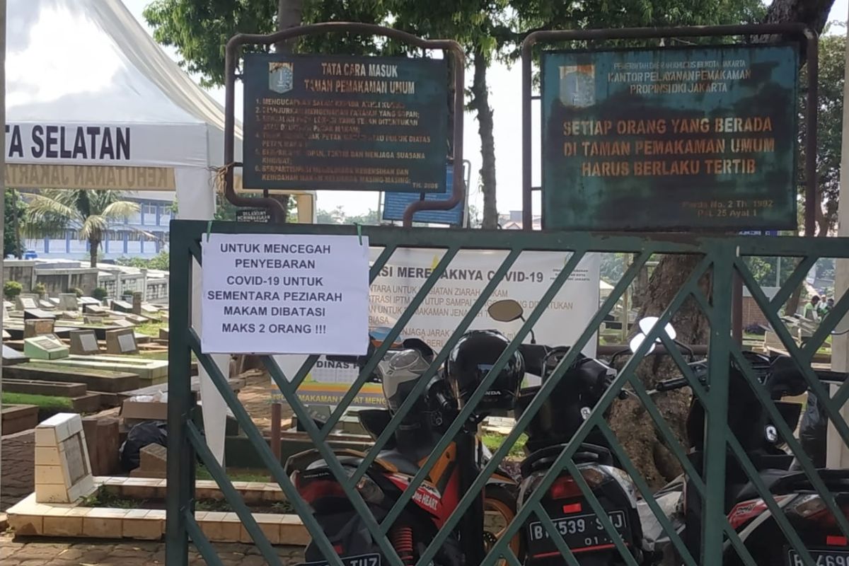 TPU di Jaksel batasi peziarah jelang Ramadhan