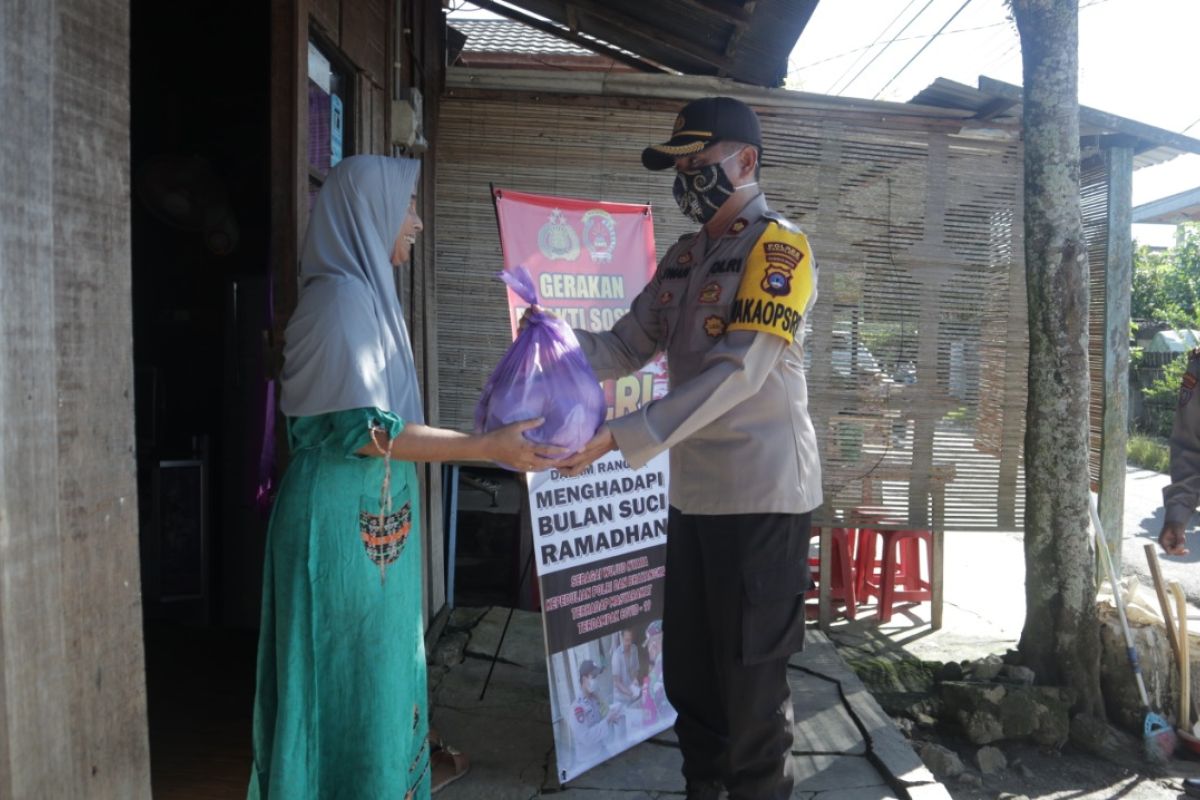 Operasi Aman Nusa II, Polres Tabalong bagikan  sembako gratis