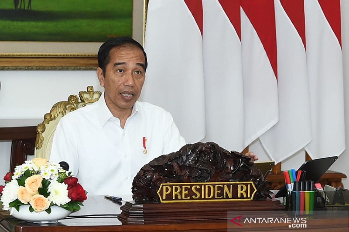 Jokowi: Sektor riil harus diselamatkan untuk cegah PHK