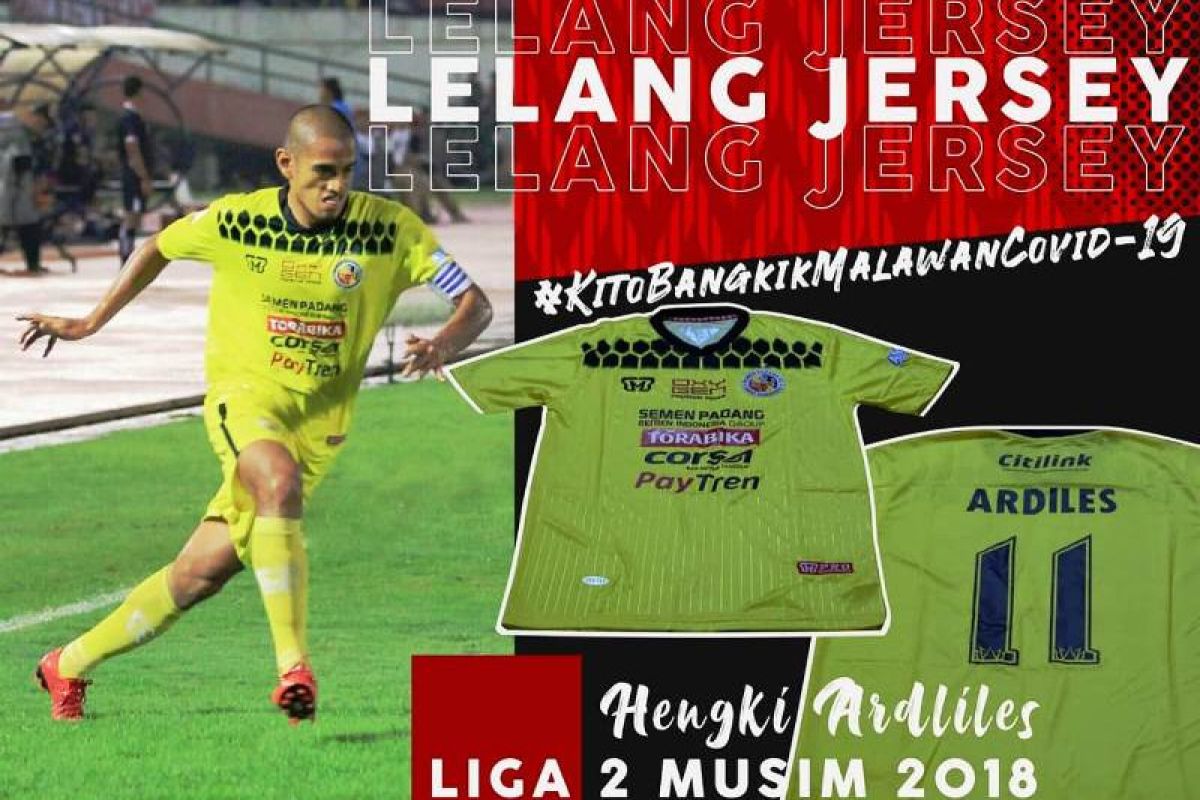 Semen Padang FC lelang jersey pemain bantu tim medis di Sumbar