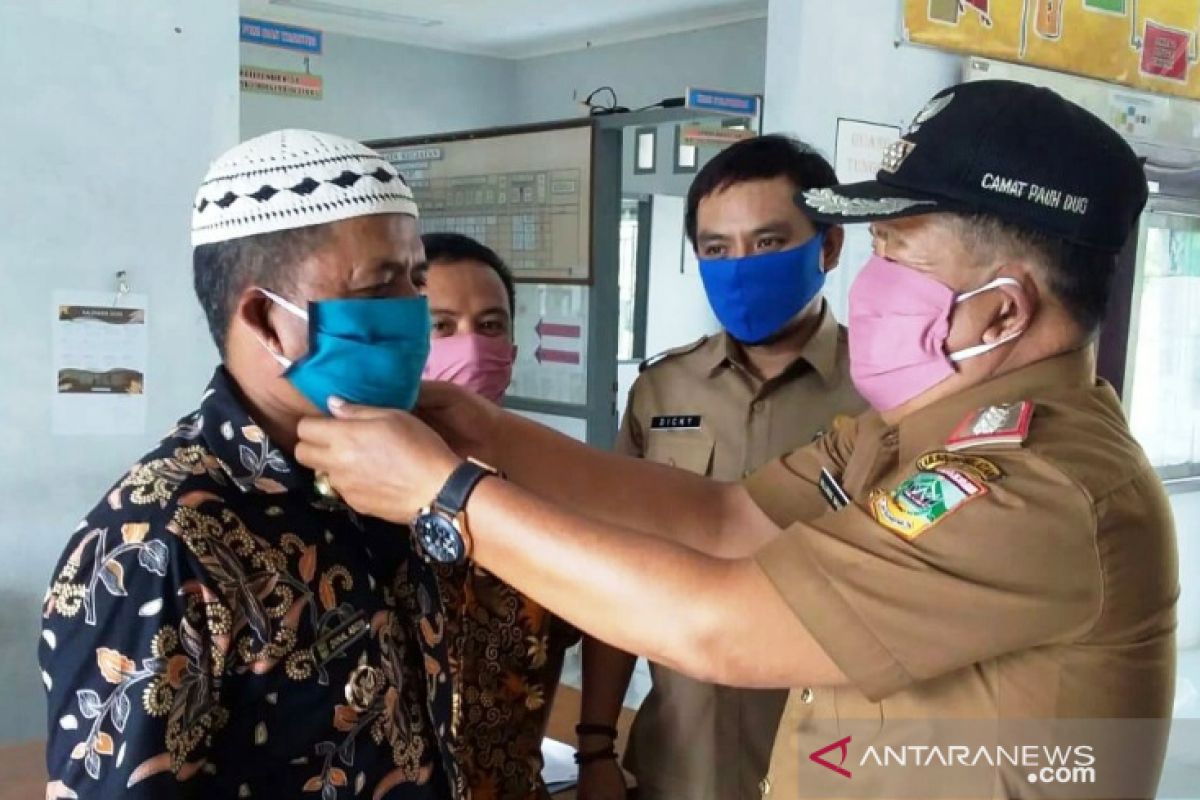 Solok Selatan bagikan 50 ribu masker produksi UMKM