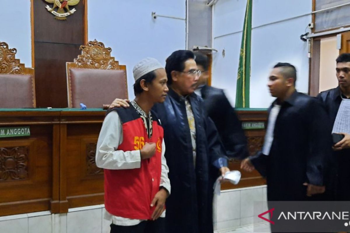 JPU tuntut pengemudi taksi daring tiga tahun penjara