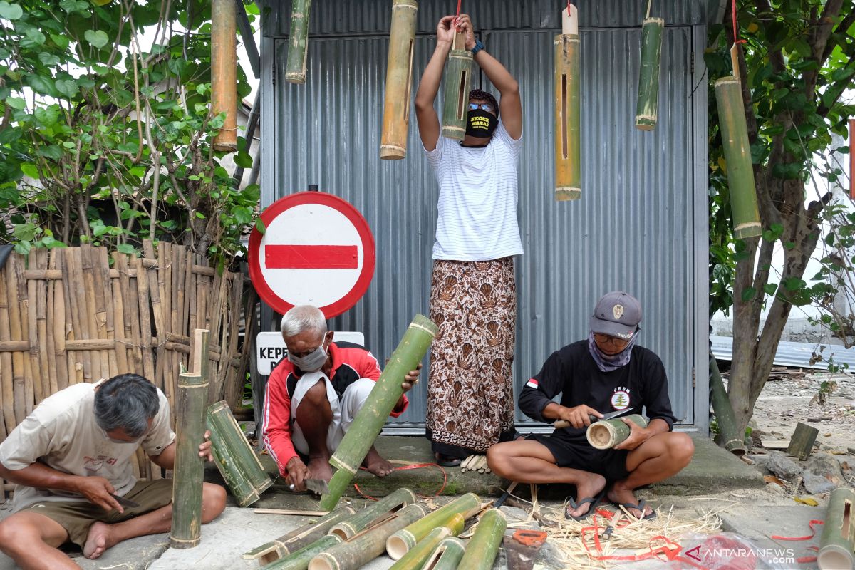 Wali kota Pekanbaru minta Siskamling diaktifkan saat PPKM