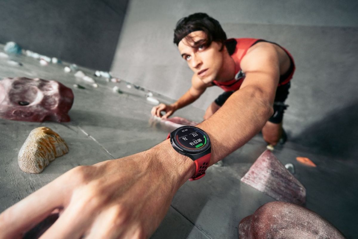 Huawei resmi meluncurkan Watch GT2e untuk anak muda