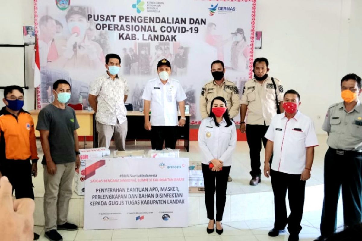 PT Antam dan anak perusahaan di Kalbar sumbangkan APD ke Landak