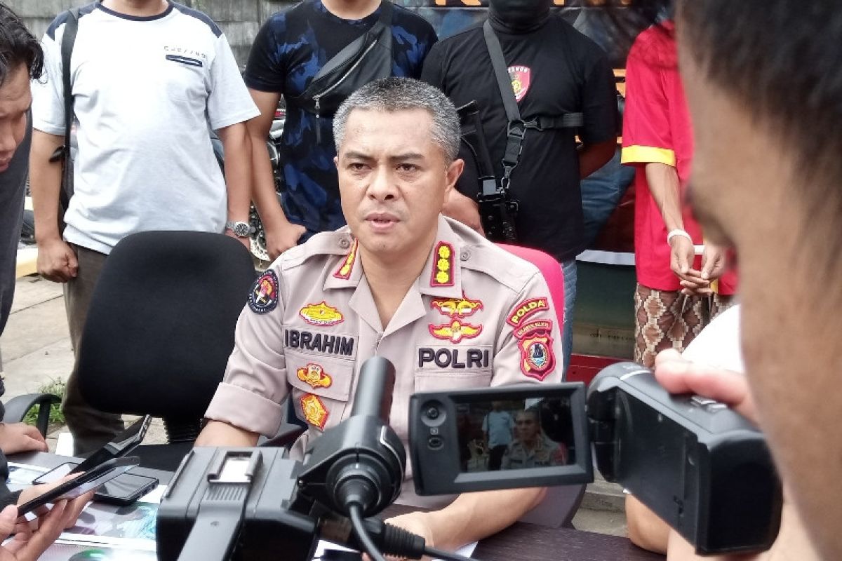 Polda Sulsel sasar pengendara saat pemberlakuan PSBB di Kota Makassar