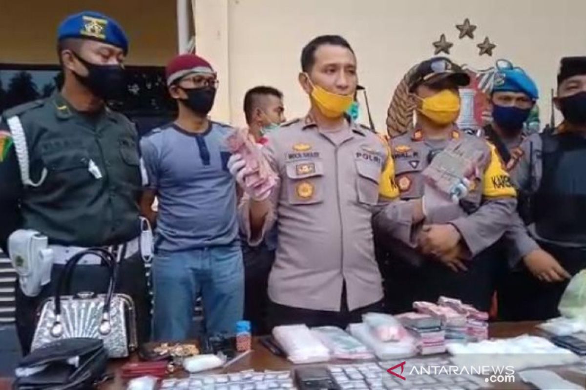 Personel TNI-Polri gerebek sarang narkoba di Palu