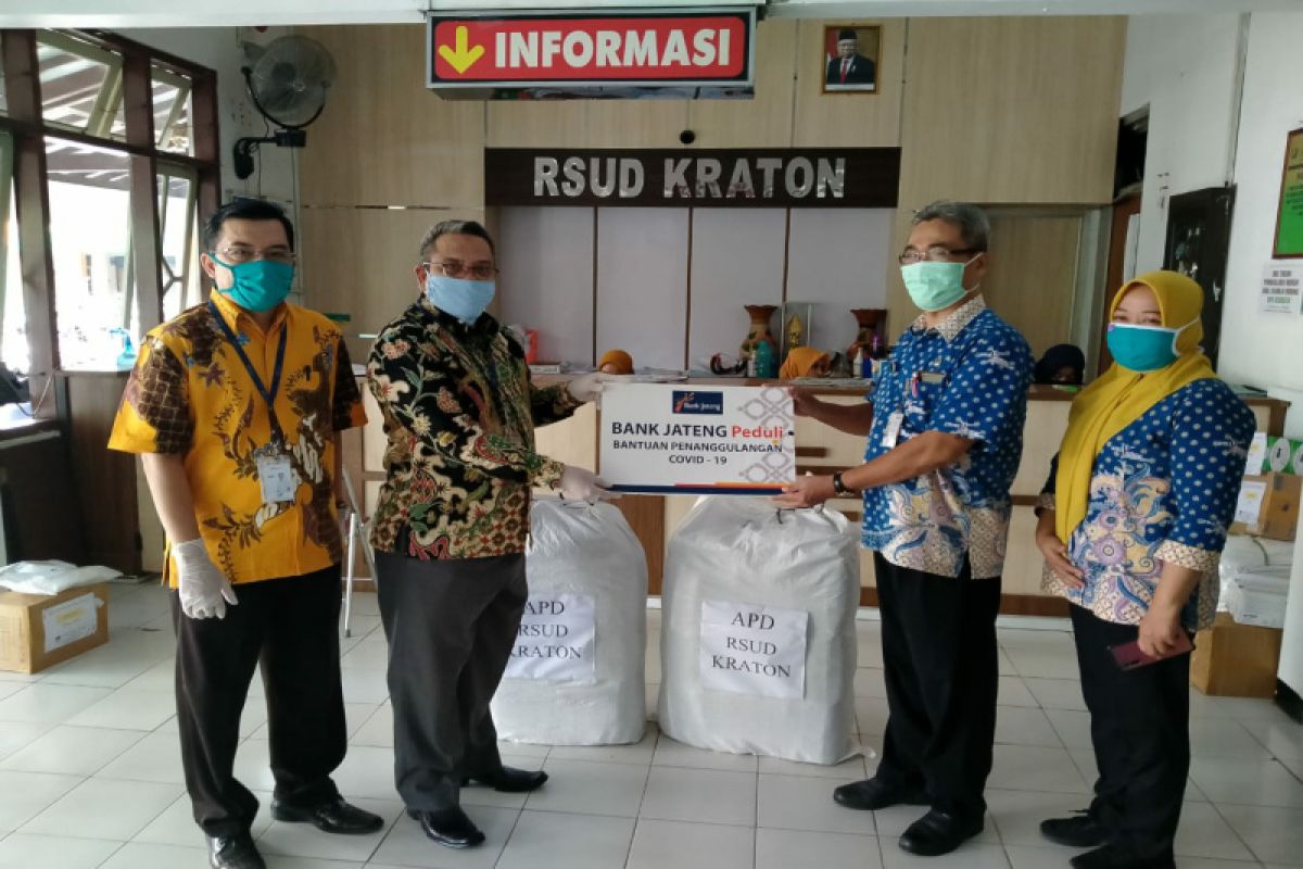 Bank Jateng berikan APD kepada RSUD Kraton Kabupatan Pekalongan