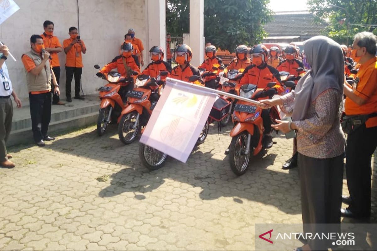 Pos Indonesia readies 10,000 vehicles to distribute food aid