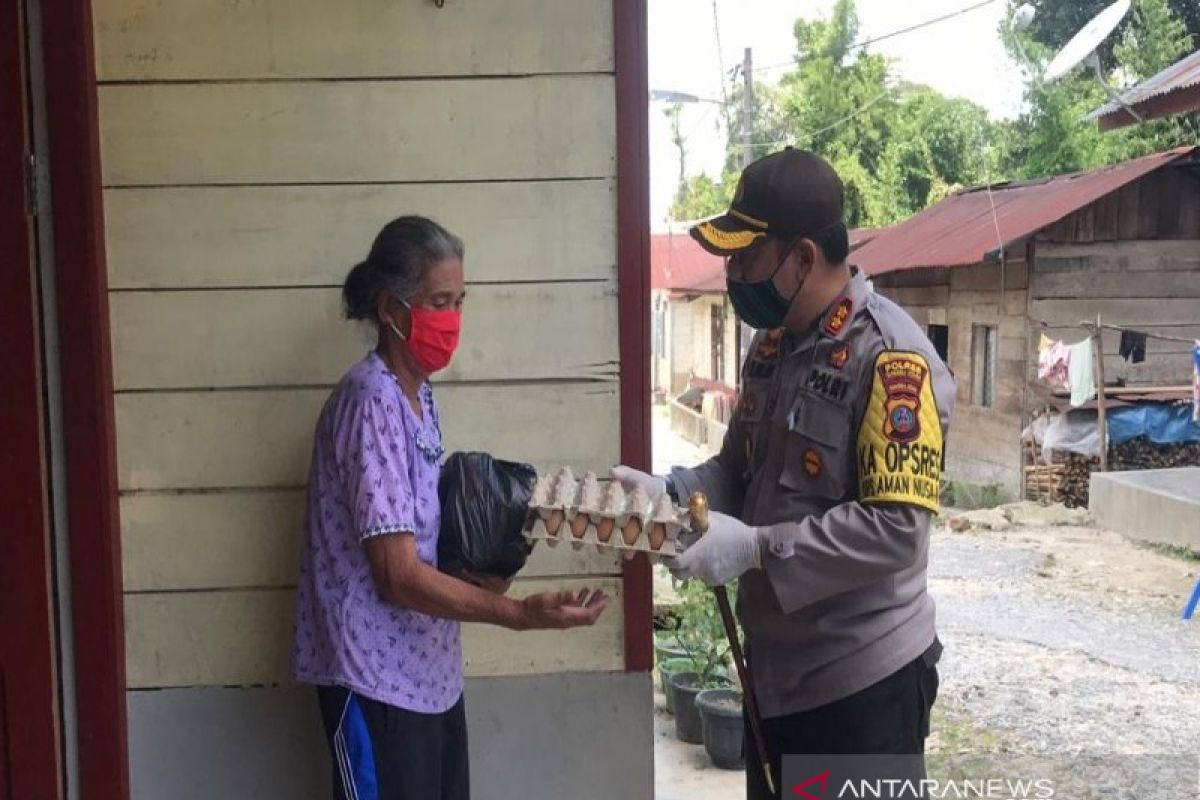 Partisipasi sukarela personel Polres Taput wujudkan 750 paket sembako bagi warga terdampak COVID-19