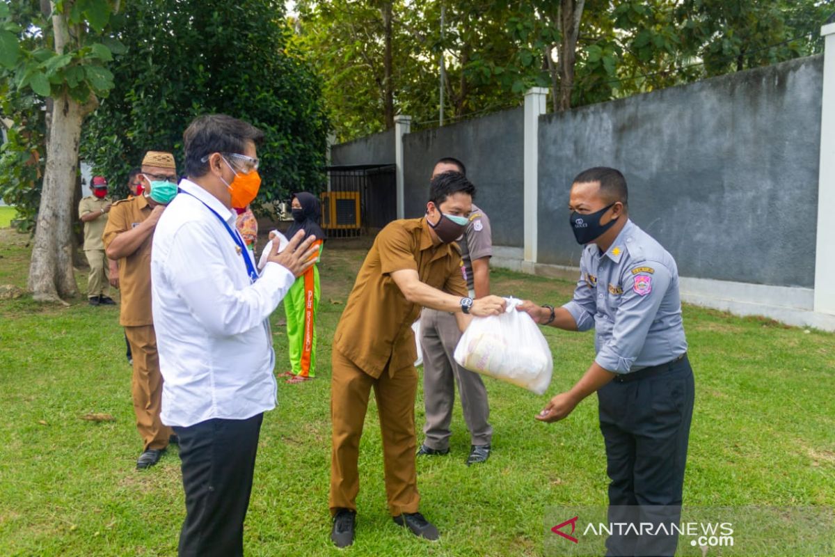 Dinas Perindagkum Bone Bolango gelar pasar murah bagi non-ASN