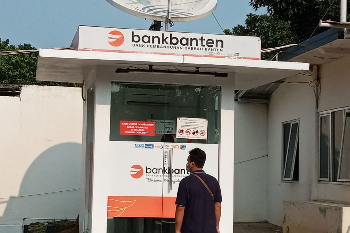 Gubernur Wahidin pindahkan kas umum daerah dari Bank Banten ke Bjb