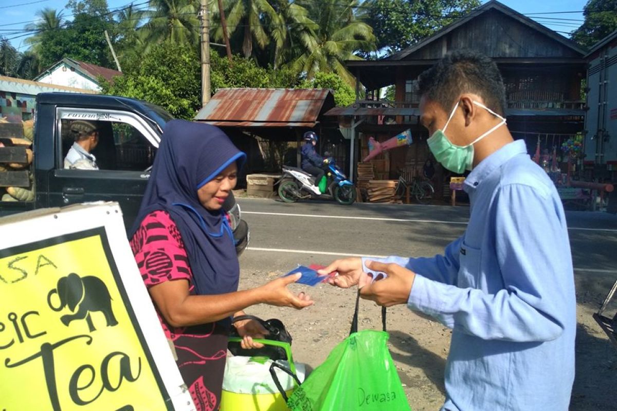 STAI Darul Ulum Kandangan aksi sosial berbagi masker