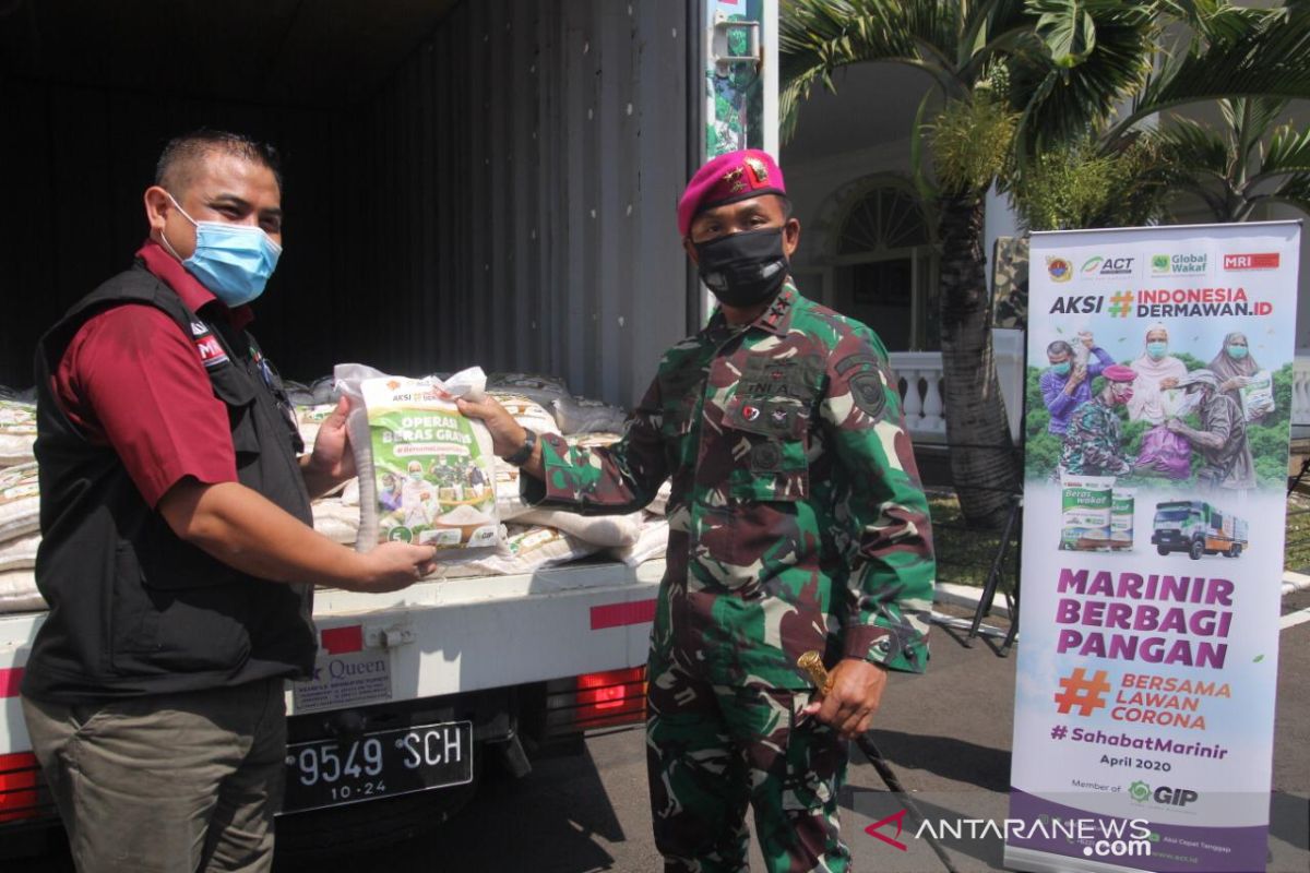 ACT dan TNI AL distribusikan enam ton beras