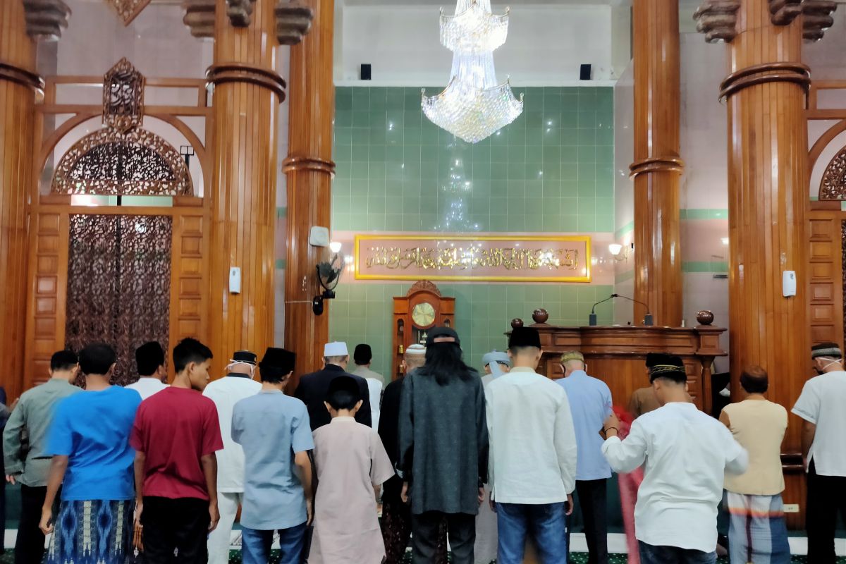 Masjid Agung Al Furqon Bandarlampung tiadakan shalat tarawih