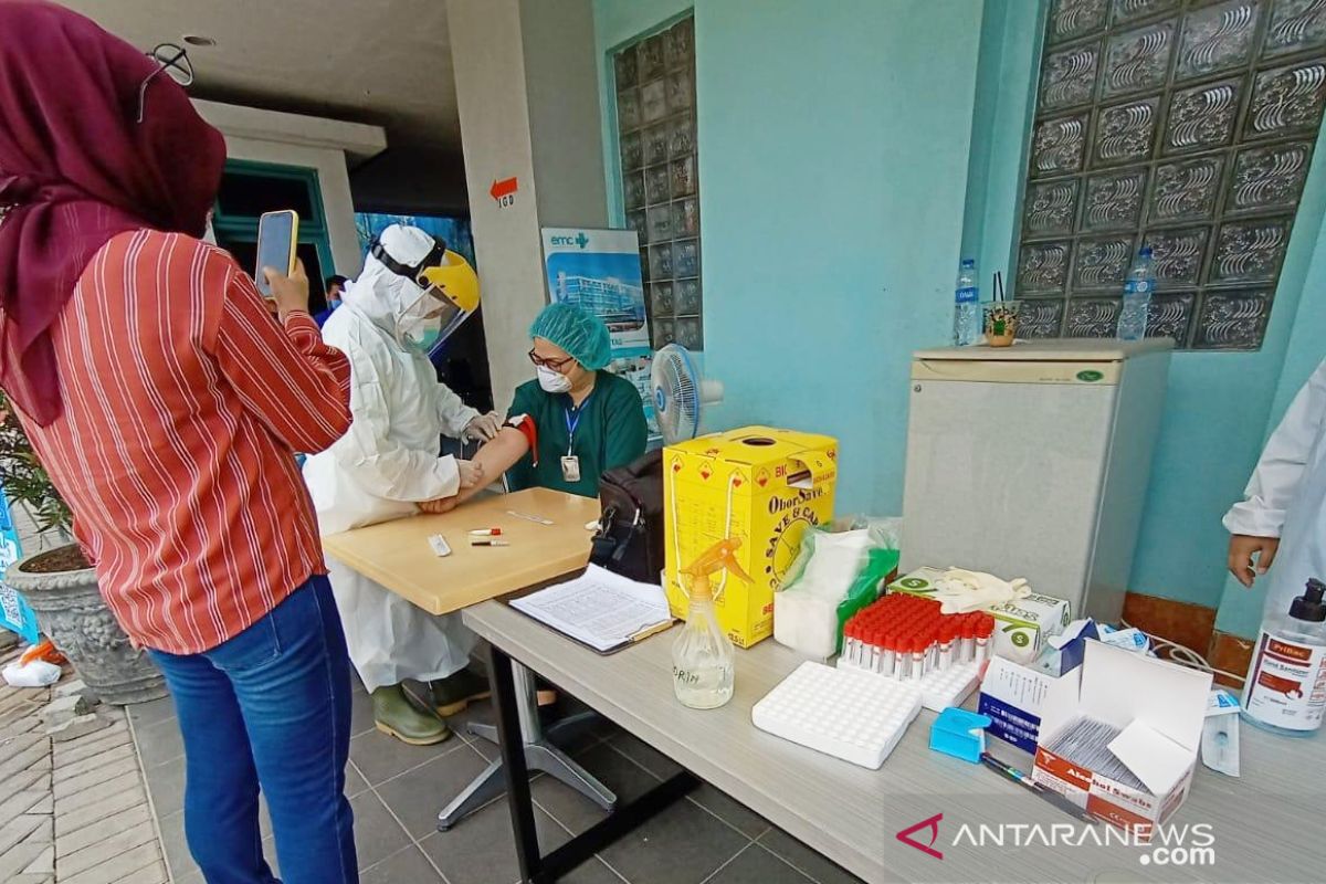 KlikDokter gelar rapid test corona secara massal