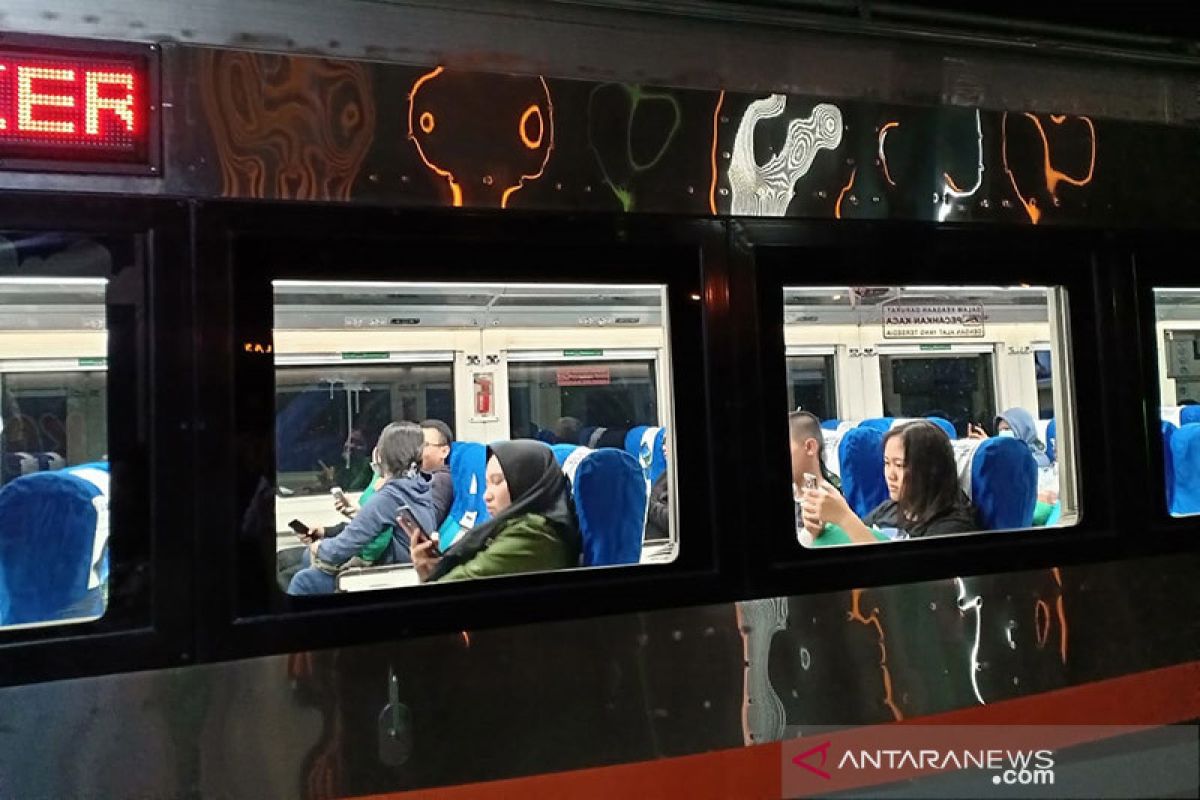 KAI Palembang hentikan operasional tiga kereta api