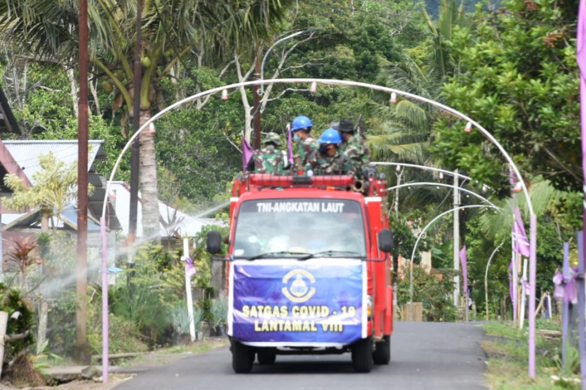 Lantamal VIII kembali melakukan penyemprotan disinfektan di Minahasa