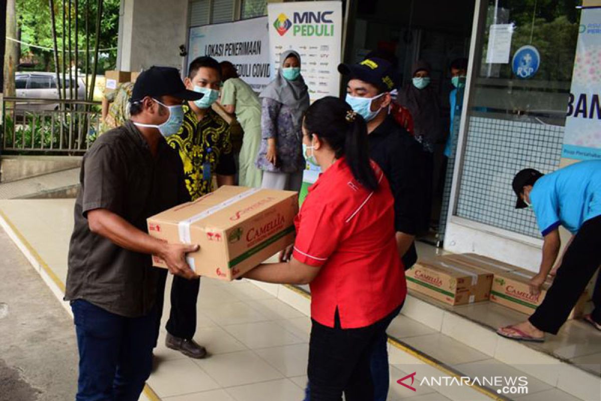 RSUP Persahabatan terima bantuan tangani COVID-19 dari kalangan swasta