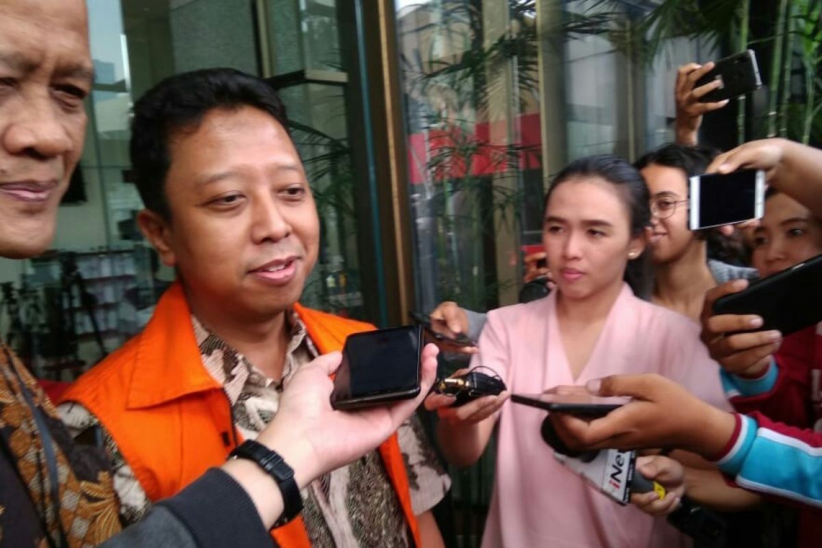 Pengacara: Hukuman dikurangi jadi 1 tahun, Romahurmuziy dapat bebas pekan depan