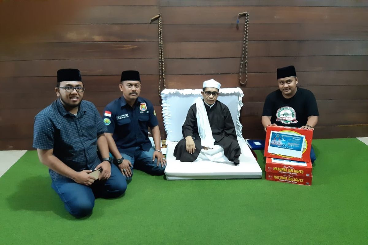 DMDI Sumut sampaikan kurma dan disinfektan kepada BKM di Langkat