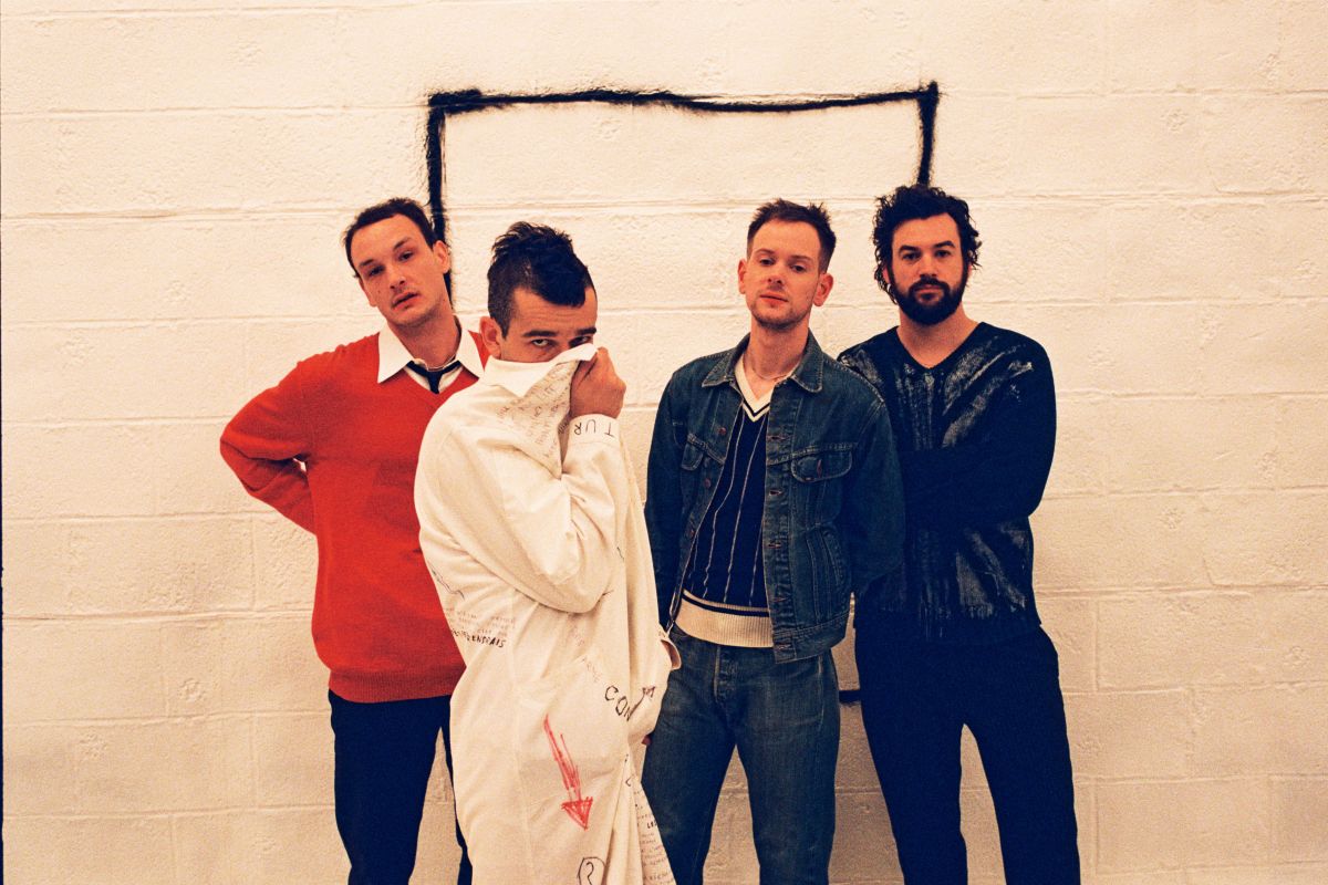 AkhirnyabThe 1975 rilis lagu "If You're Too Shy" setelah lamama ditunggu